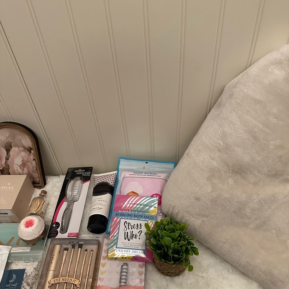 Pamper Yourself Gift Set - Picture 4 of 4